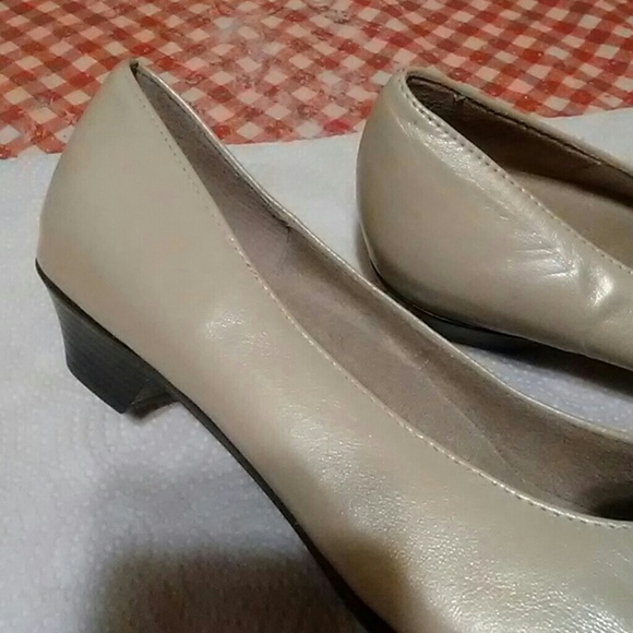 Shoes - Picture 2 of 2